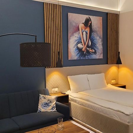 Glamour Apartman Gyula Esterno foto