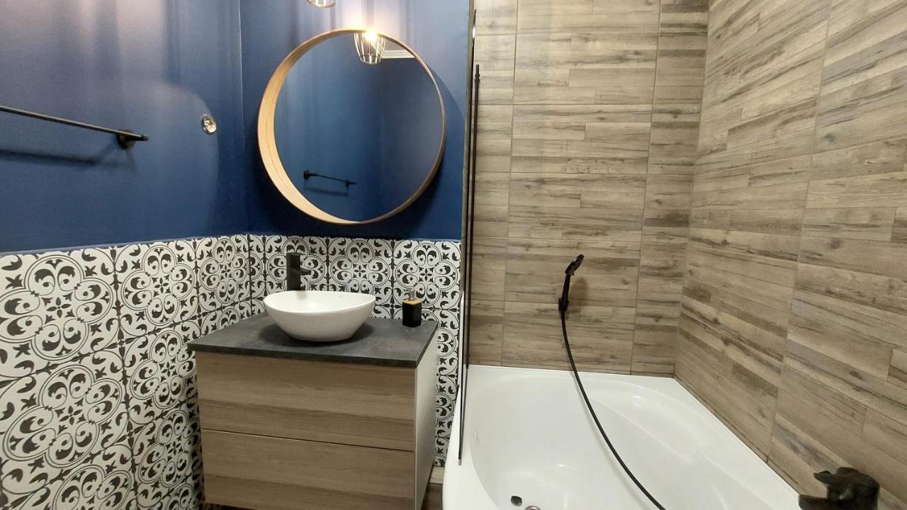 Glamour Apartman Gyula Esterno foto